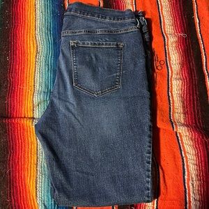 Old Navy Size 16 Mid-Rise Original jean